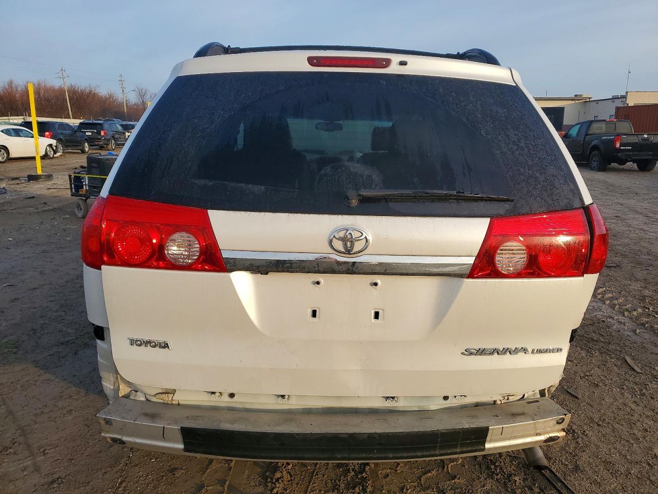 2006 TOYOTA SIENNA XLE photo 6