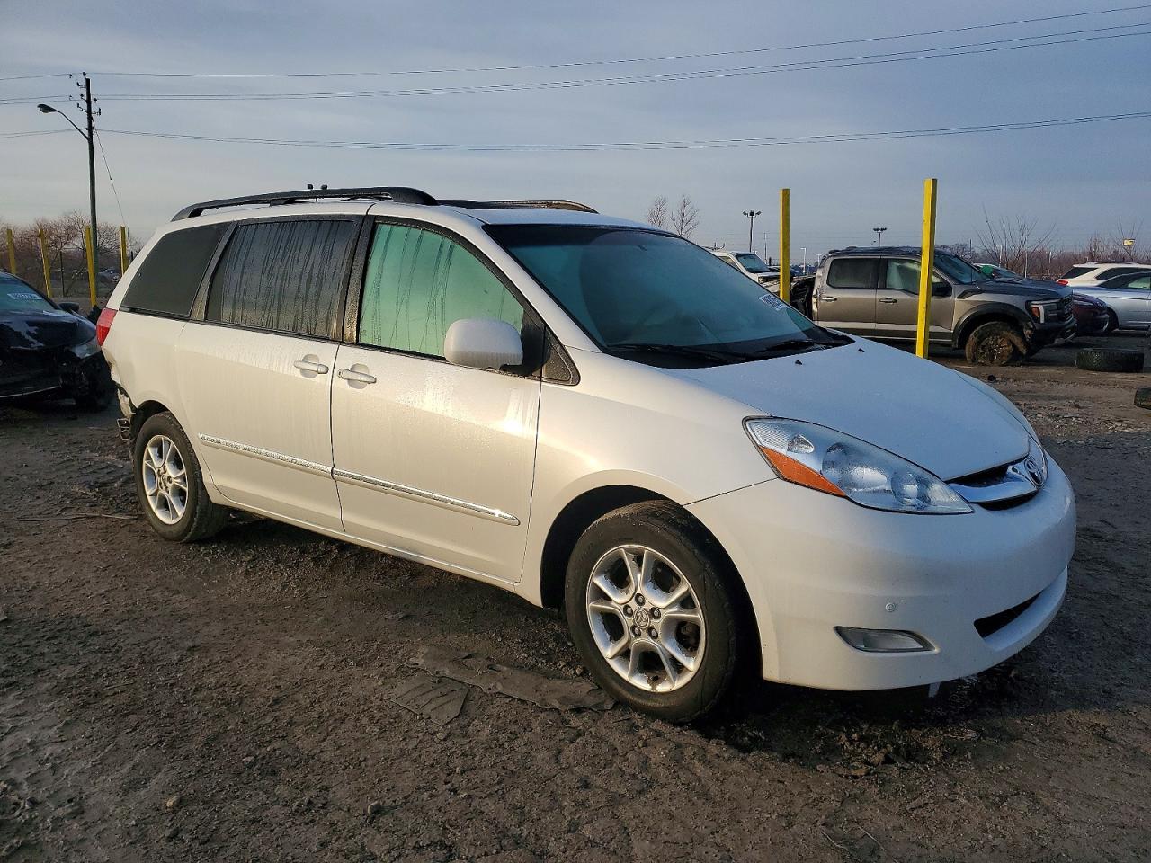 2006 TOYOTA SIENNA XLE photo 4