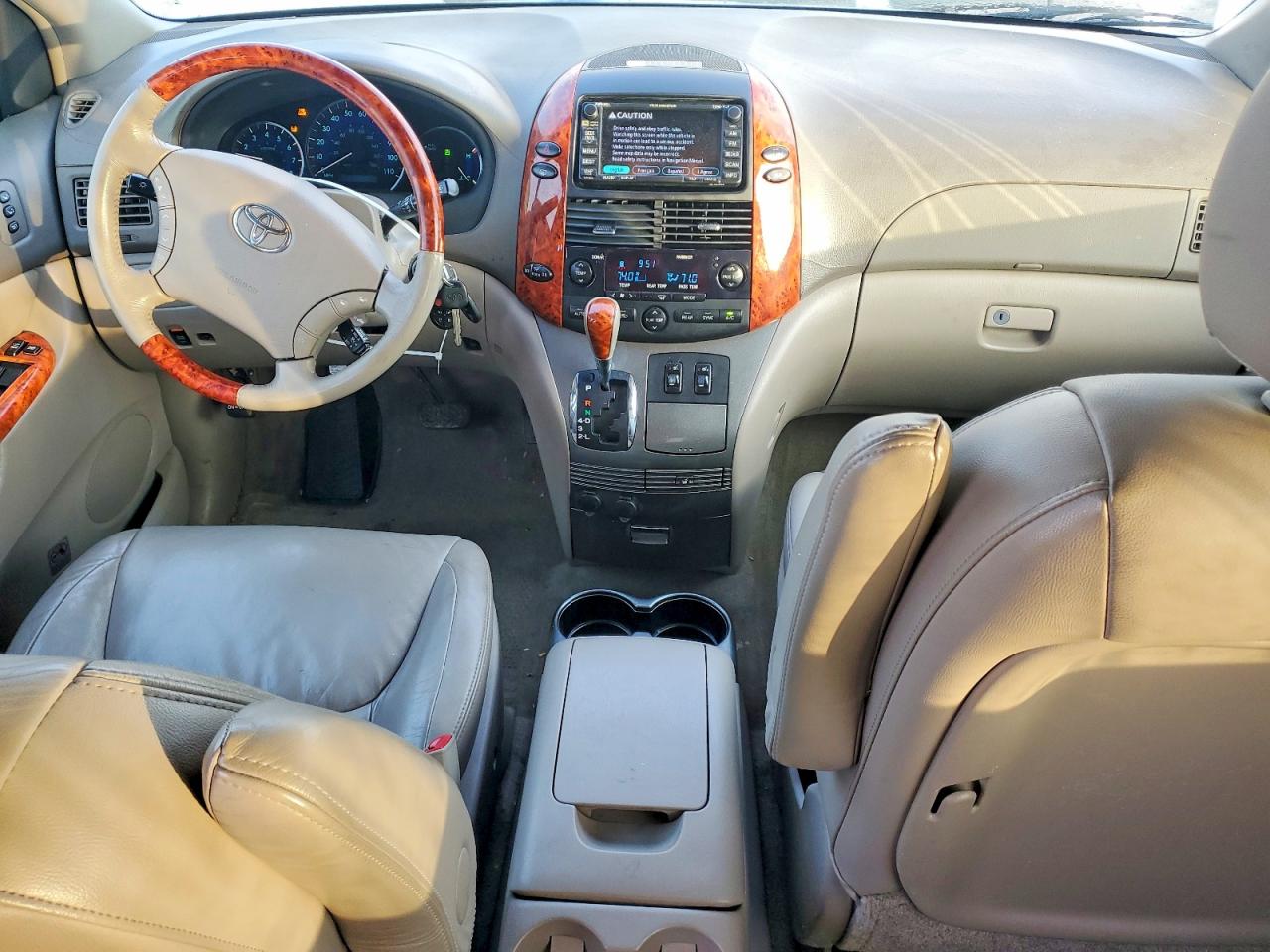 2006 TOYOTA SIENNA XLE photo 8