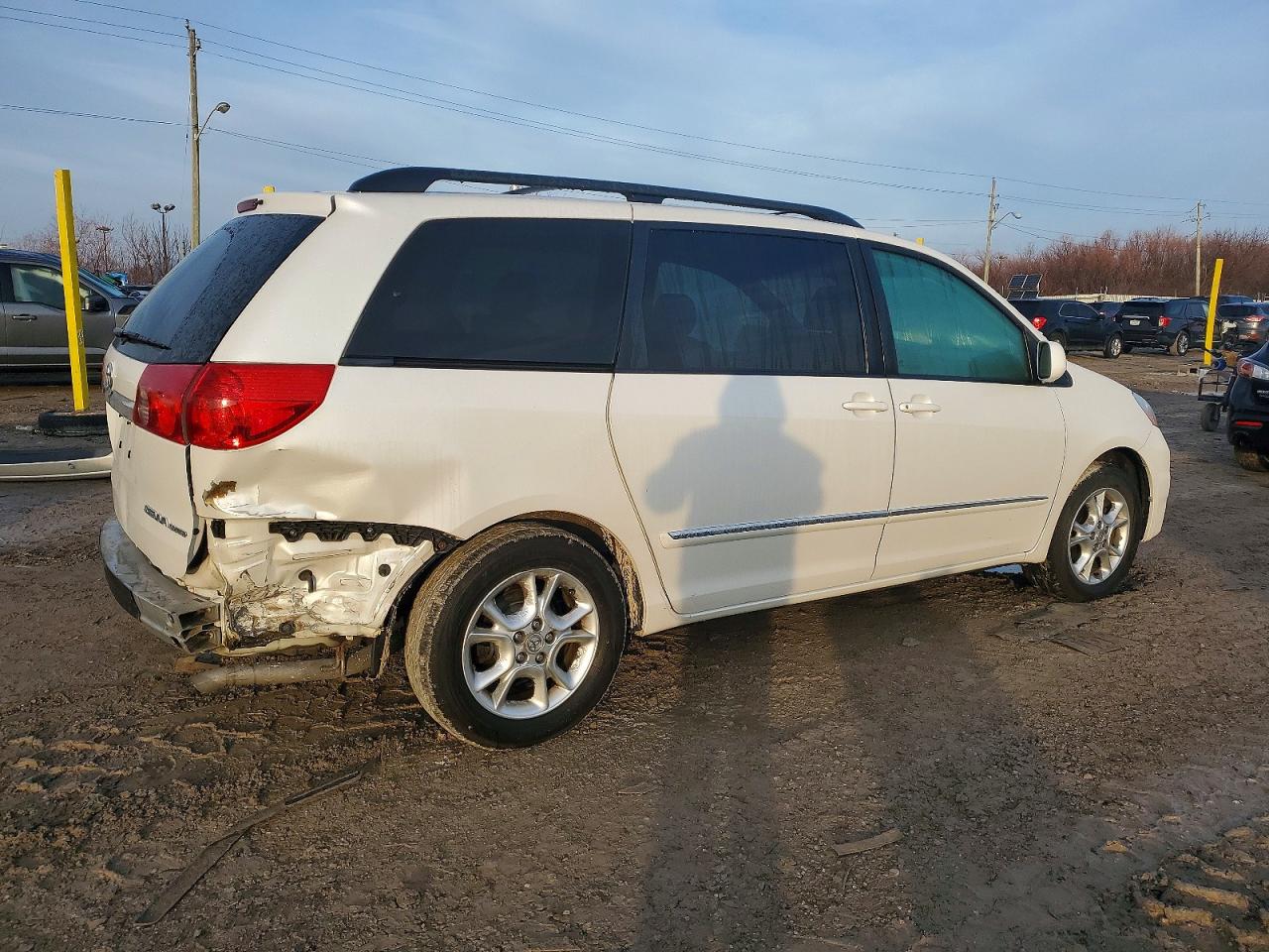 2006 TOYOTA SIENNA XLE photo 3
