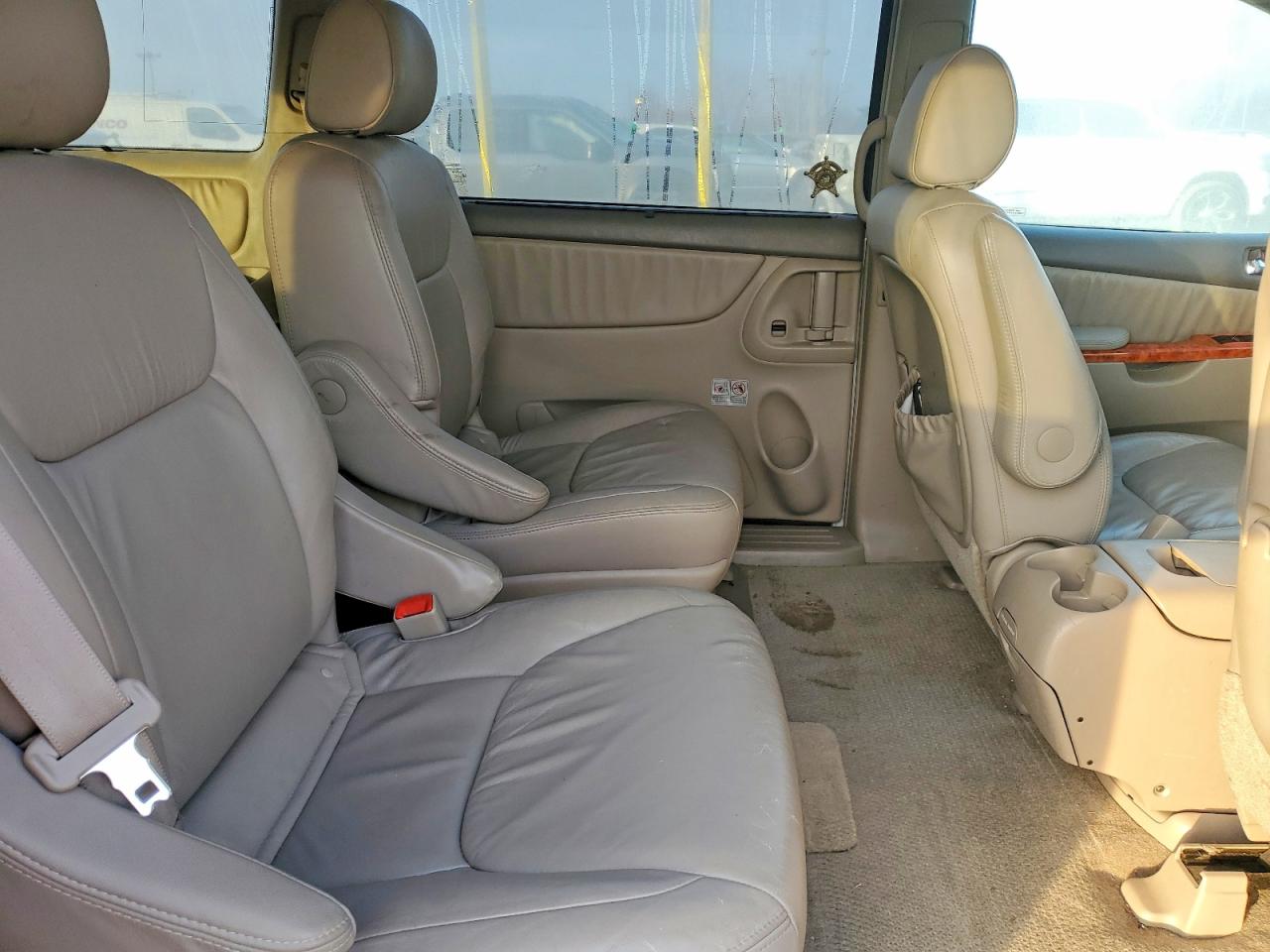 2006 TOYOTA SIENNA XLE photo 11