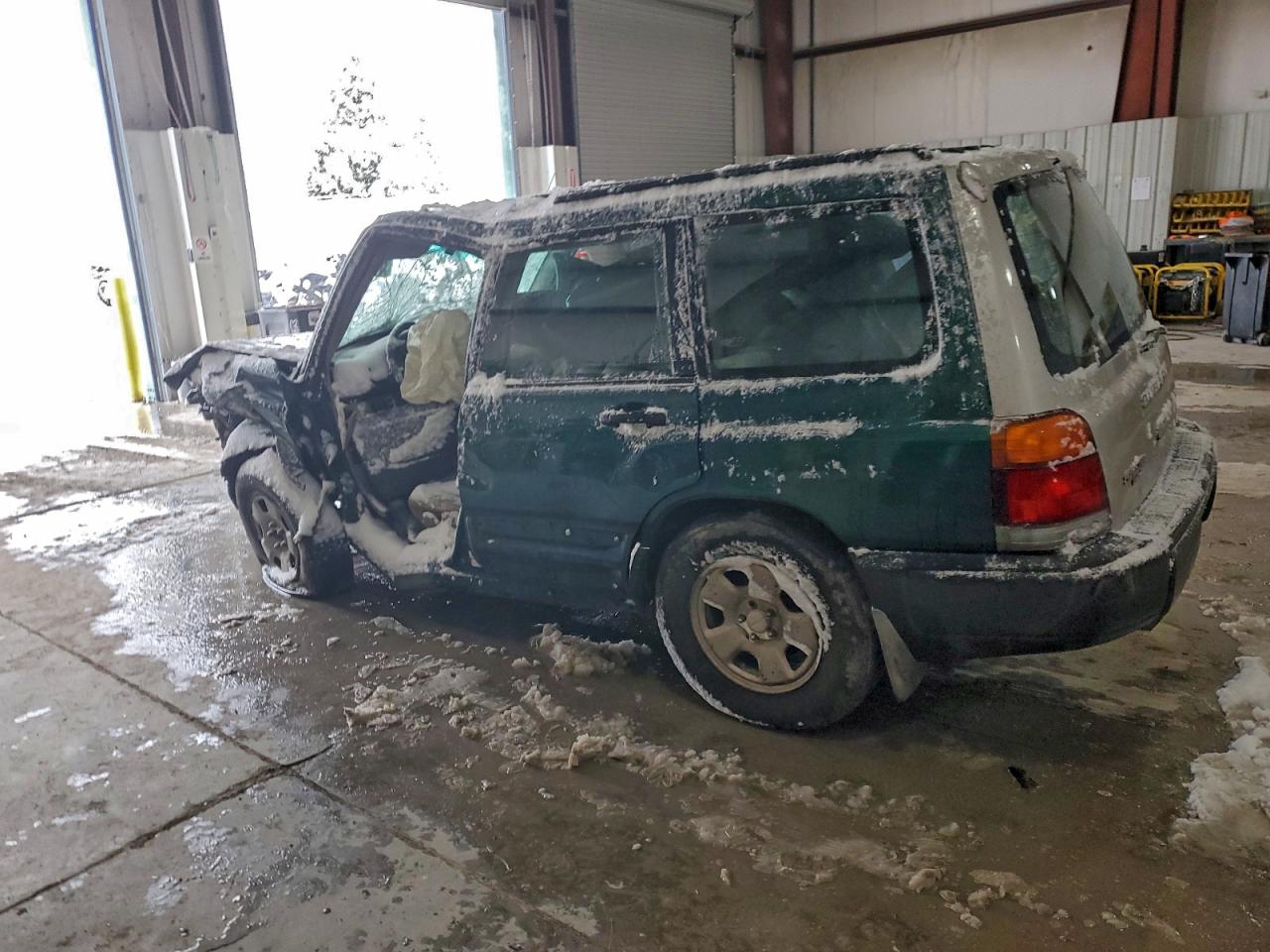 1999 SUBARU FORESTER L photo 2