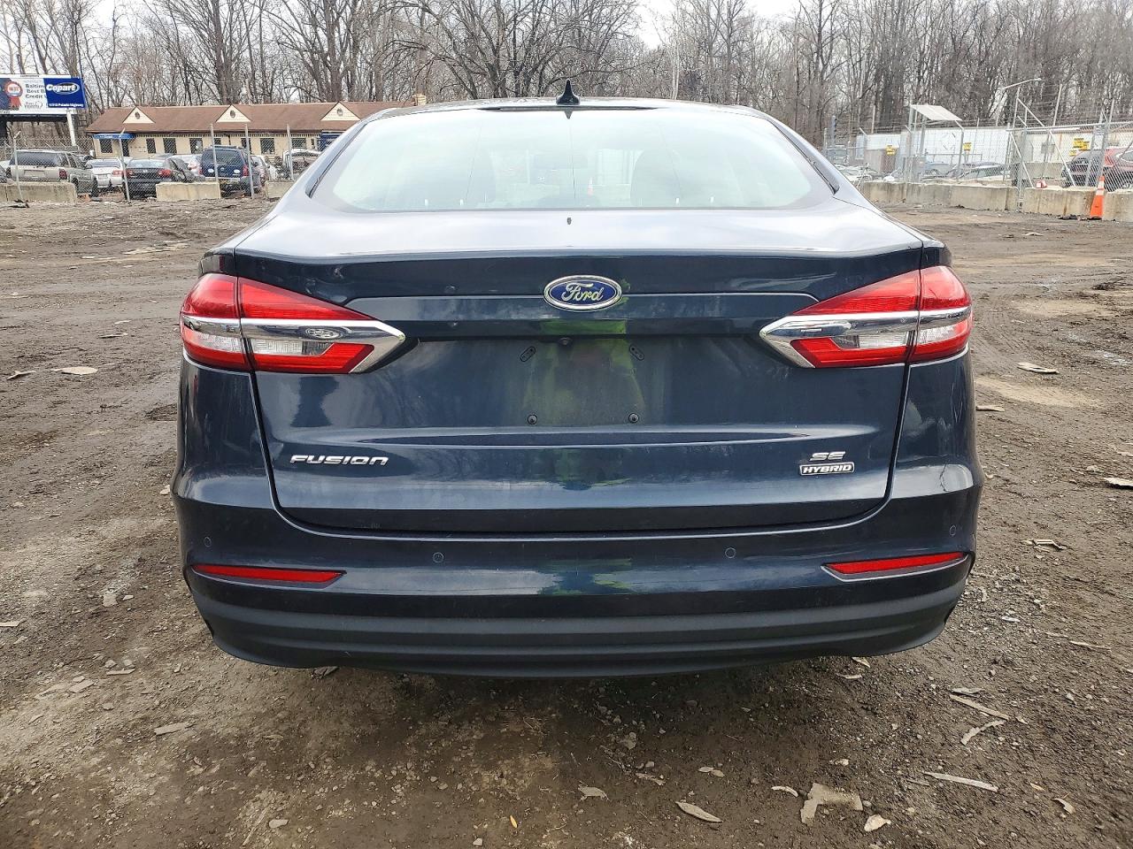 2020 FORD FUSION SE photo 6