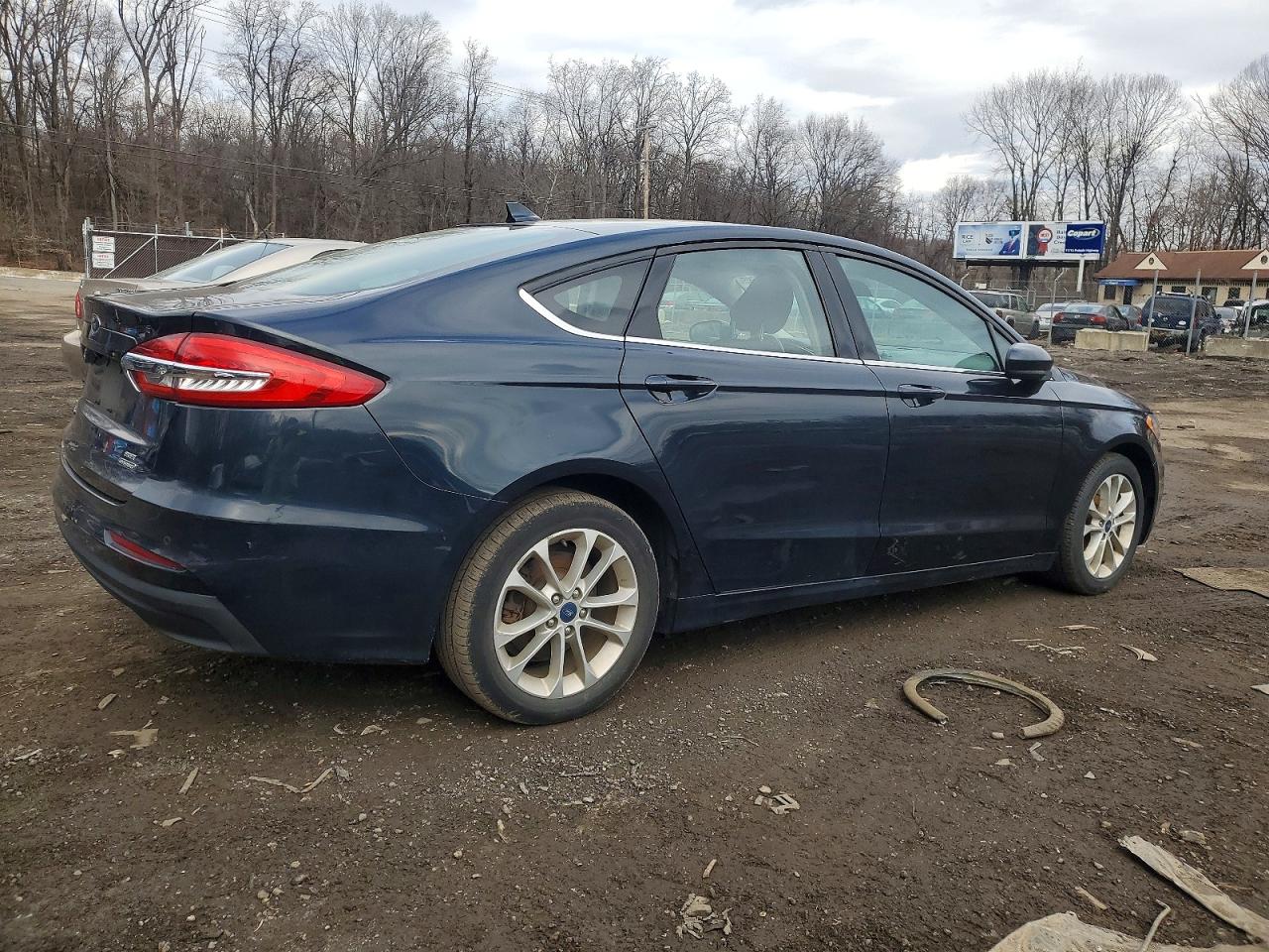 2020 FORD FUSION SE photo 3