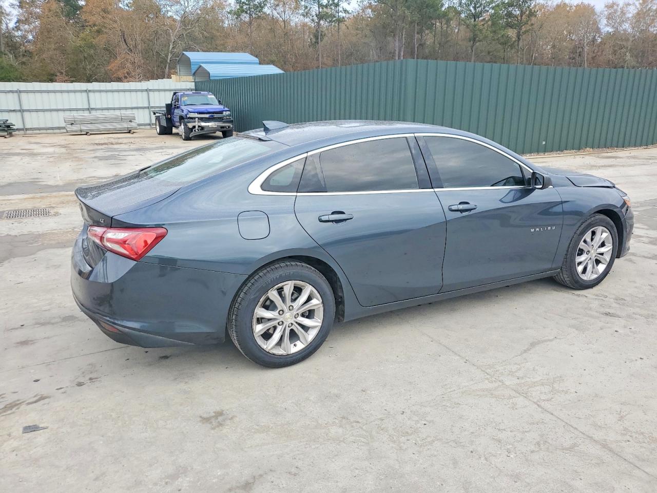 2020 CHEVROLET MALIBU LT photo 3