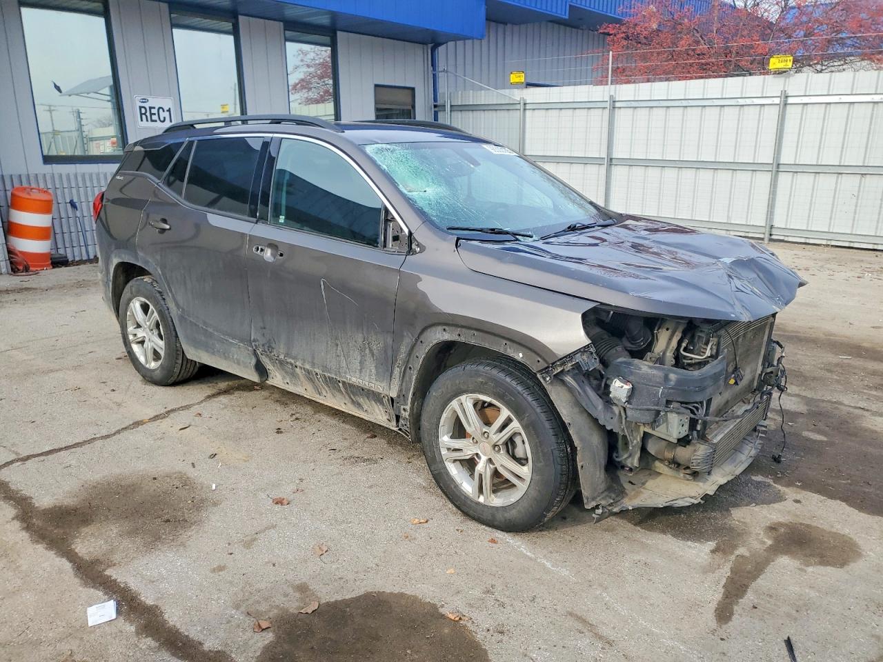 2019 GMC TERRAIN SLE photo 4