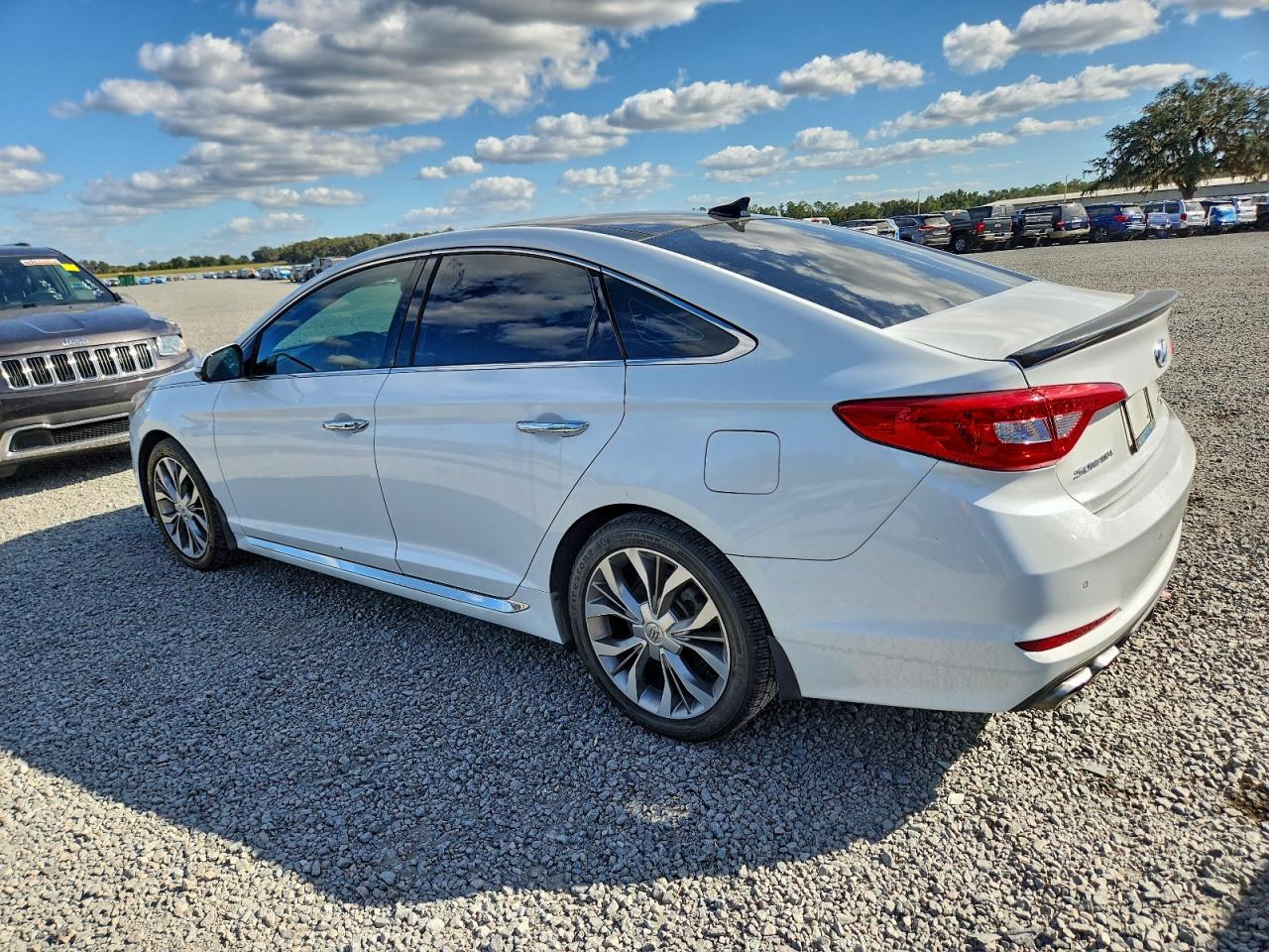 2015 HYUNDAI SONATA SPORT photo 2