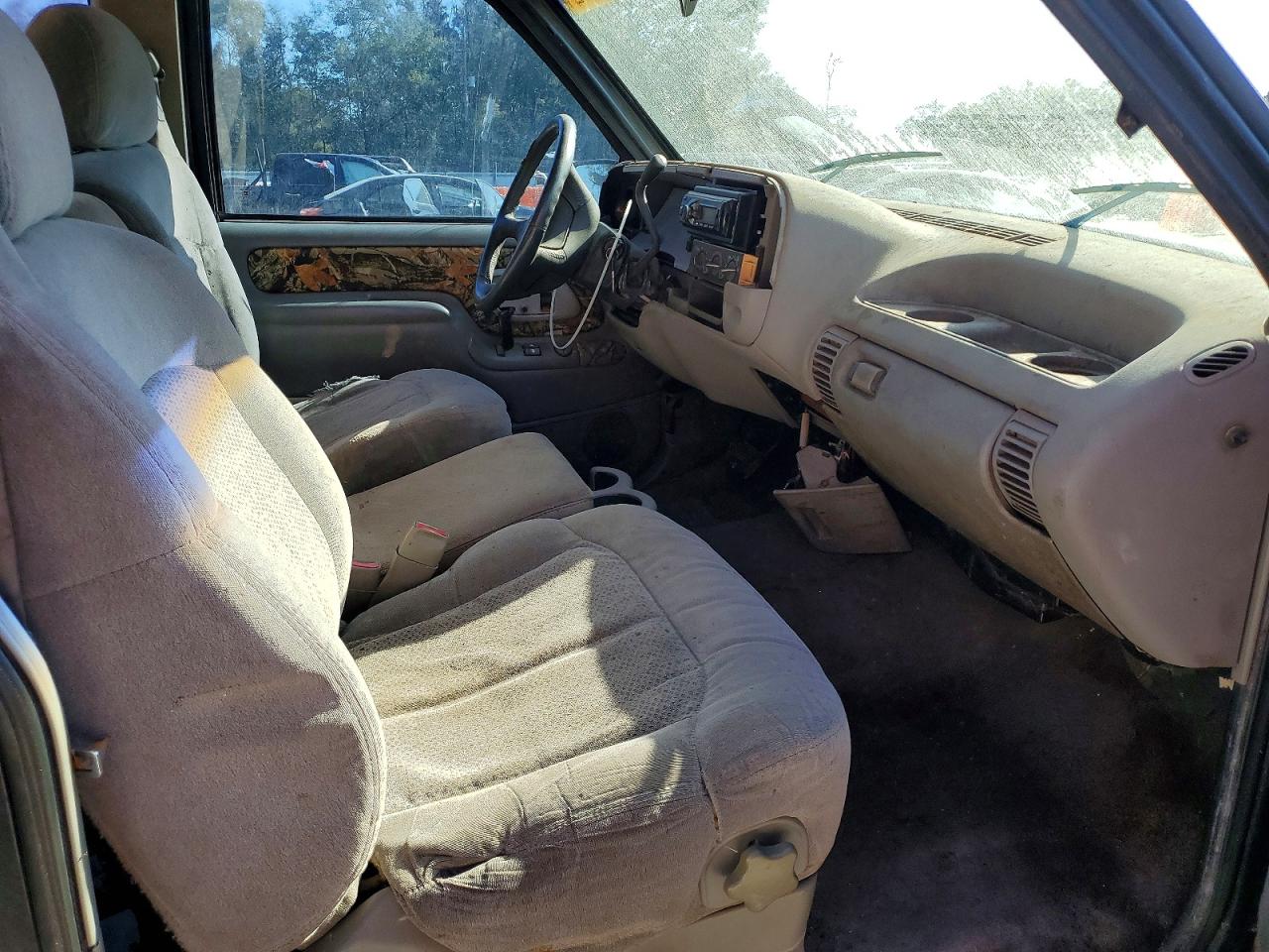 1995 CHEVROLET GMT-400 C1500 photo 10