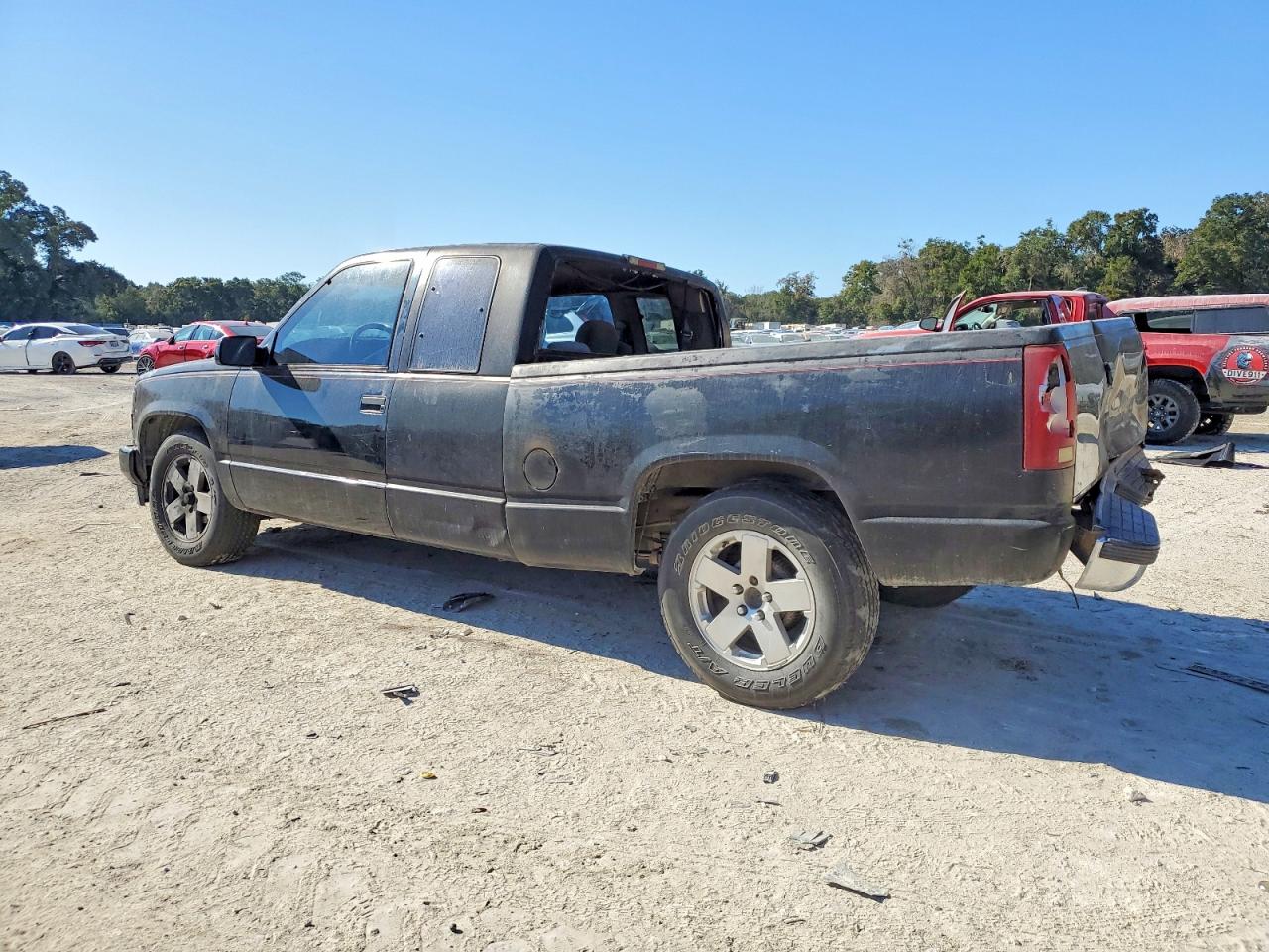 1995 CHEVROLET GMT-400 C1500 photo 2