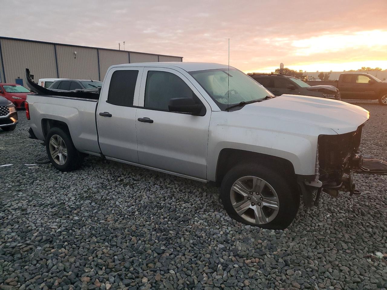 2016 CHEVROLET SILVERADO C1500 CUSTOM photo 4