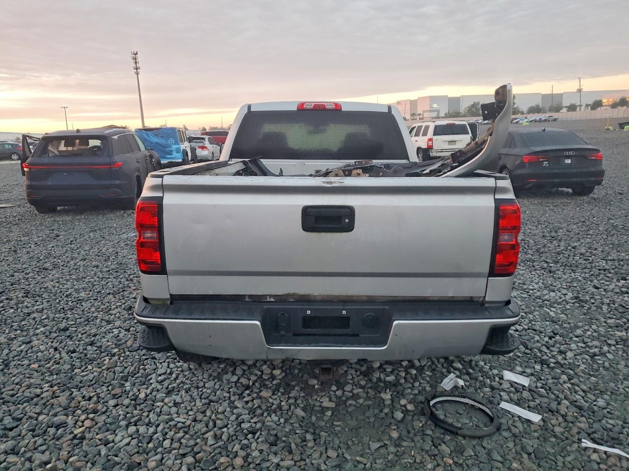 2016 CHEVROLET SILVERADO C1500 CUSTOM photo 6