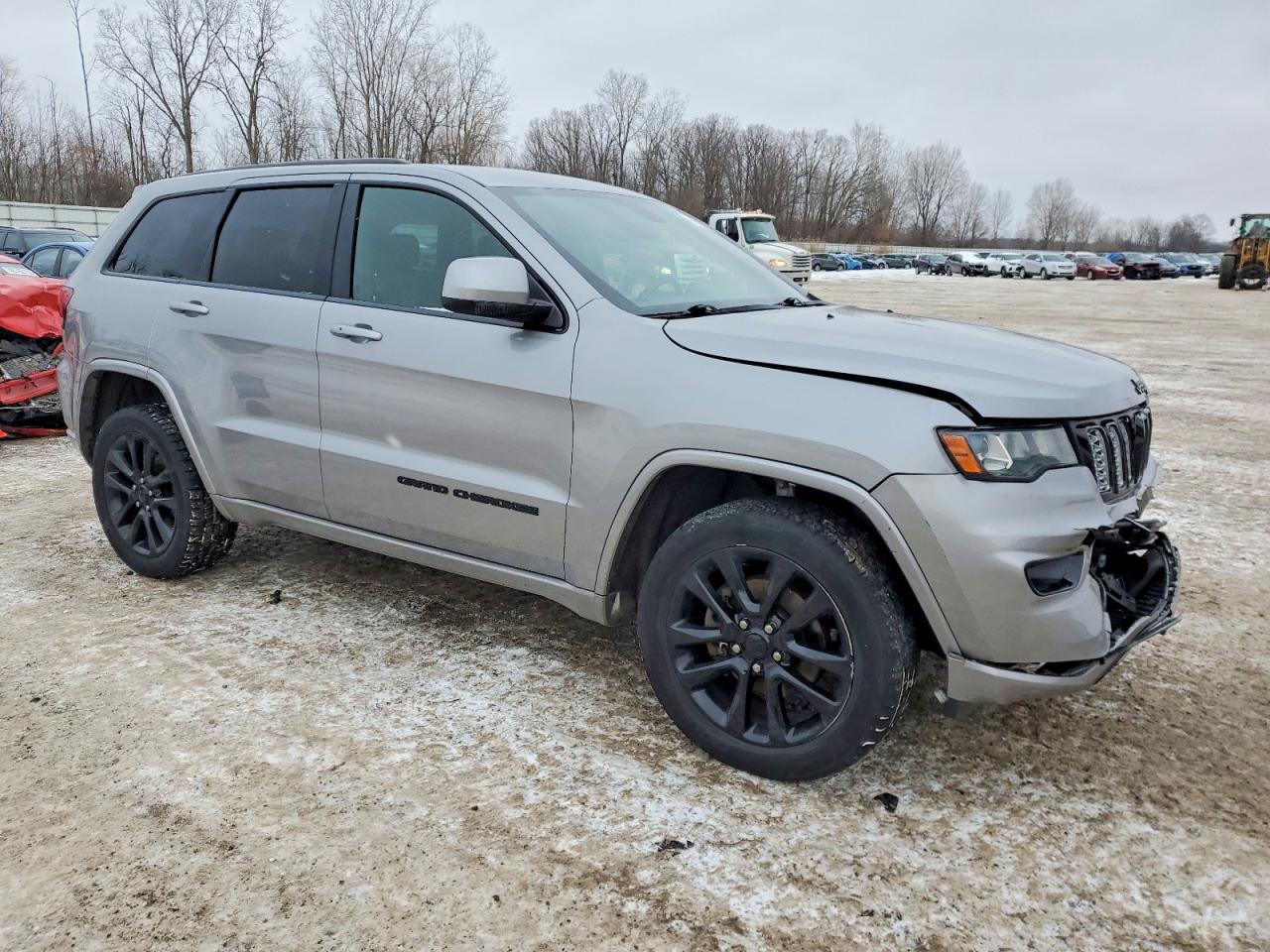 2018 JEEP GRAND CHEROKEE LAREDO photo 4