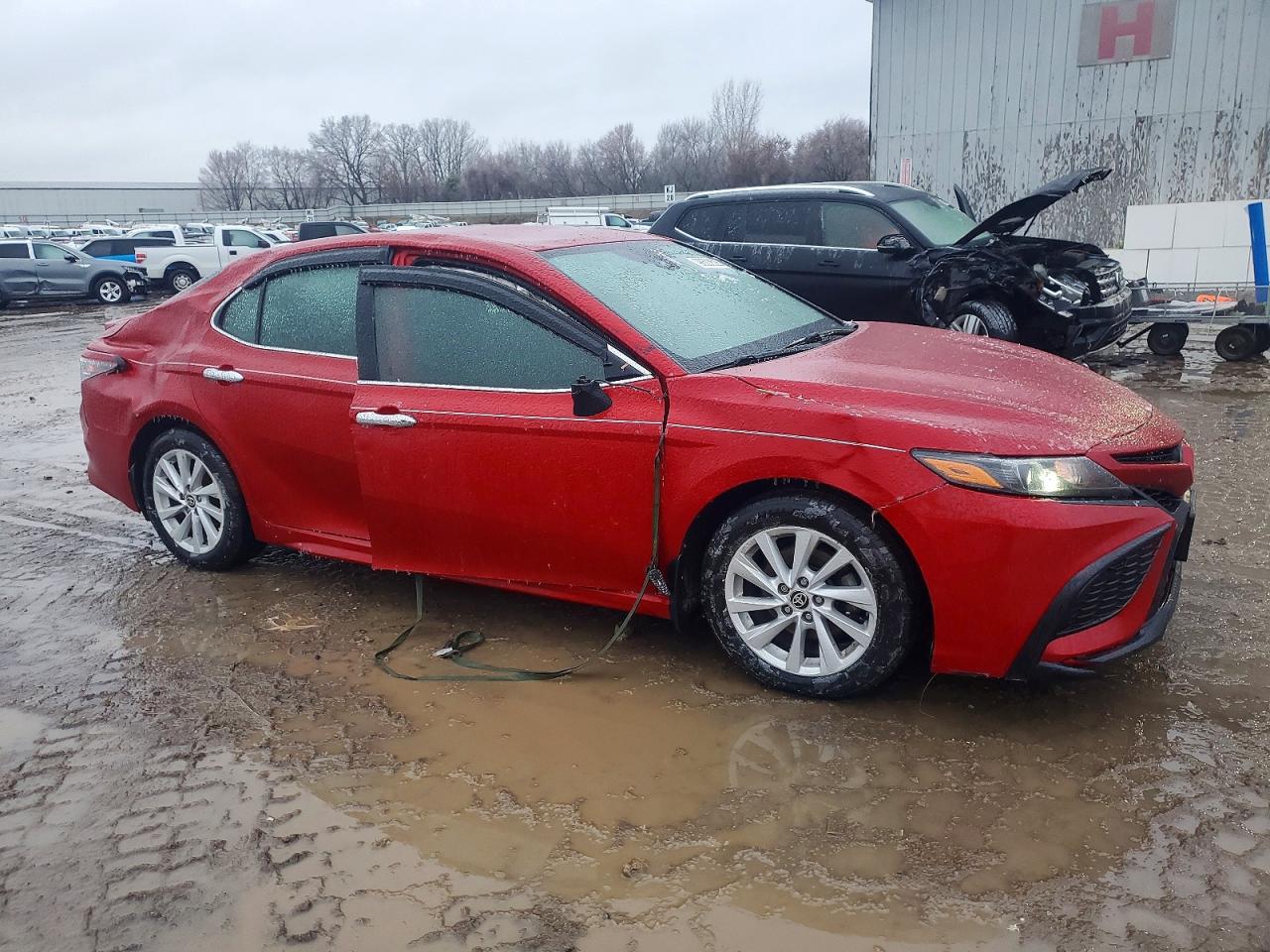 2022 TOYOTA CAMRY SE photo 4