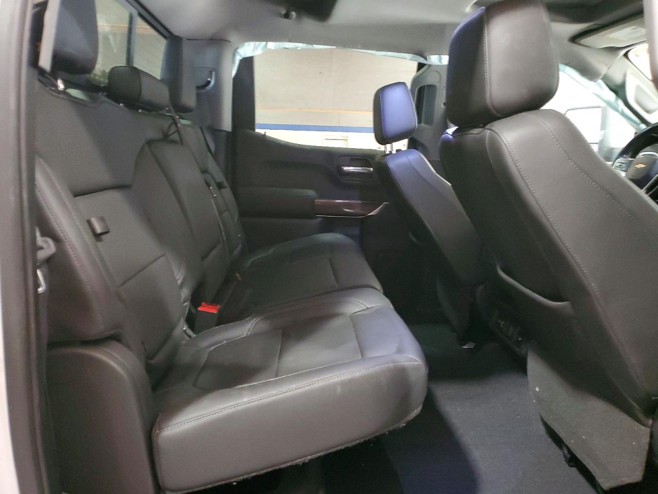 2019 CHEVROLET SILVERADO K1500 LT photo 10