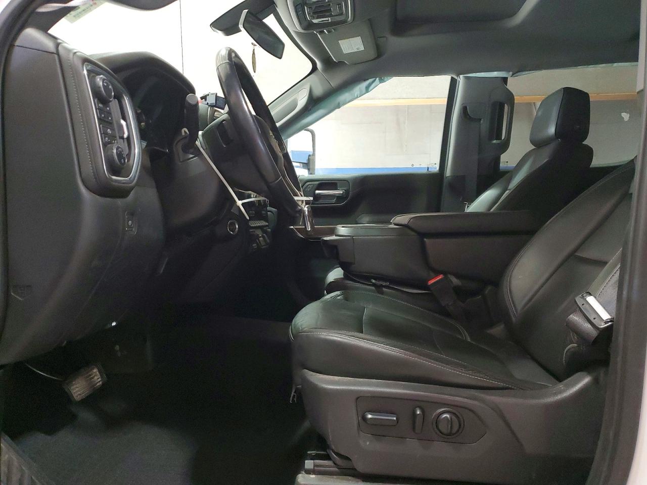 2019 CHEVROLET SILVERADO K1500 LT photo 7