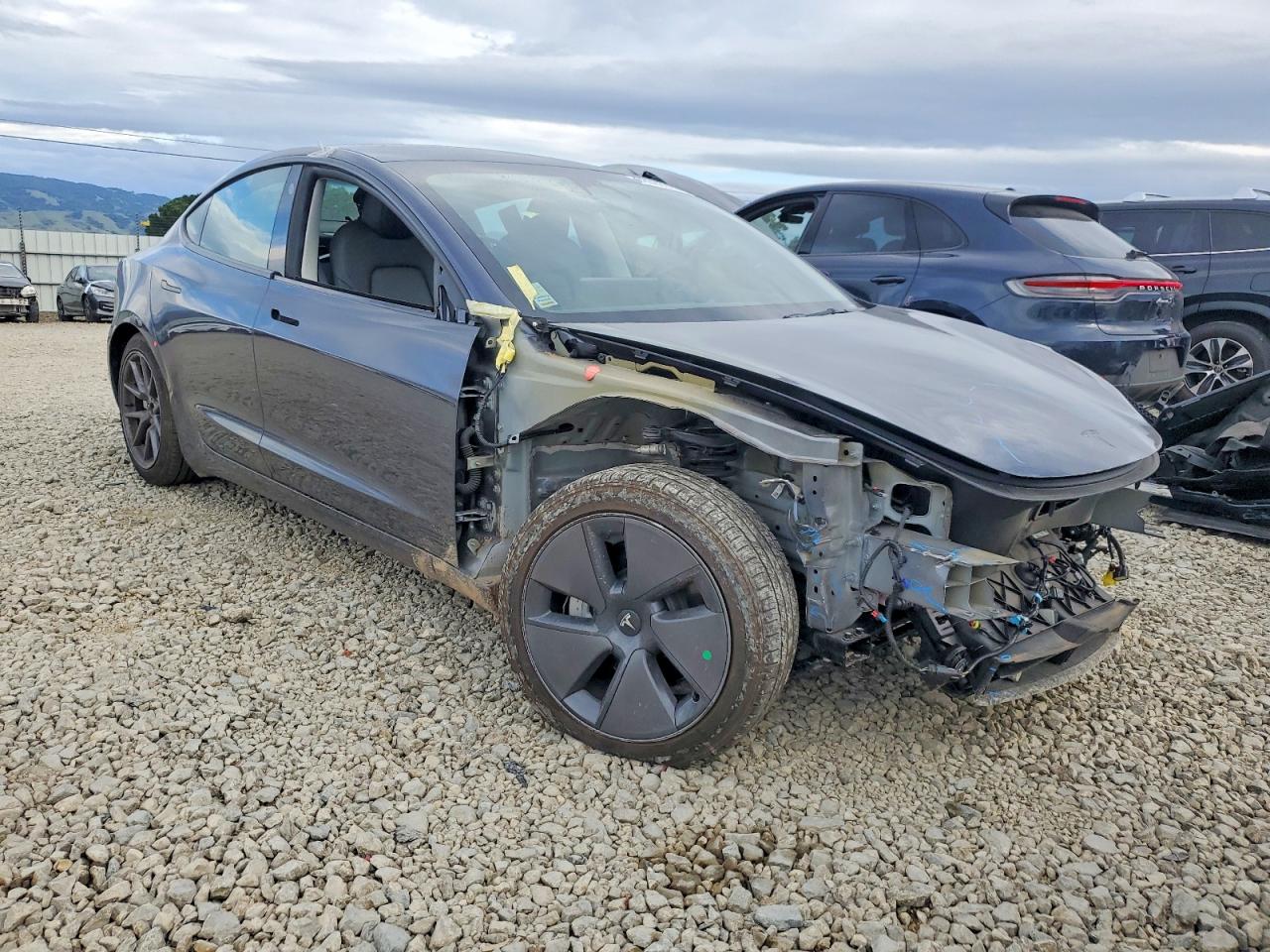 2023 TESLA MODEL 3 photo 4