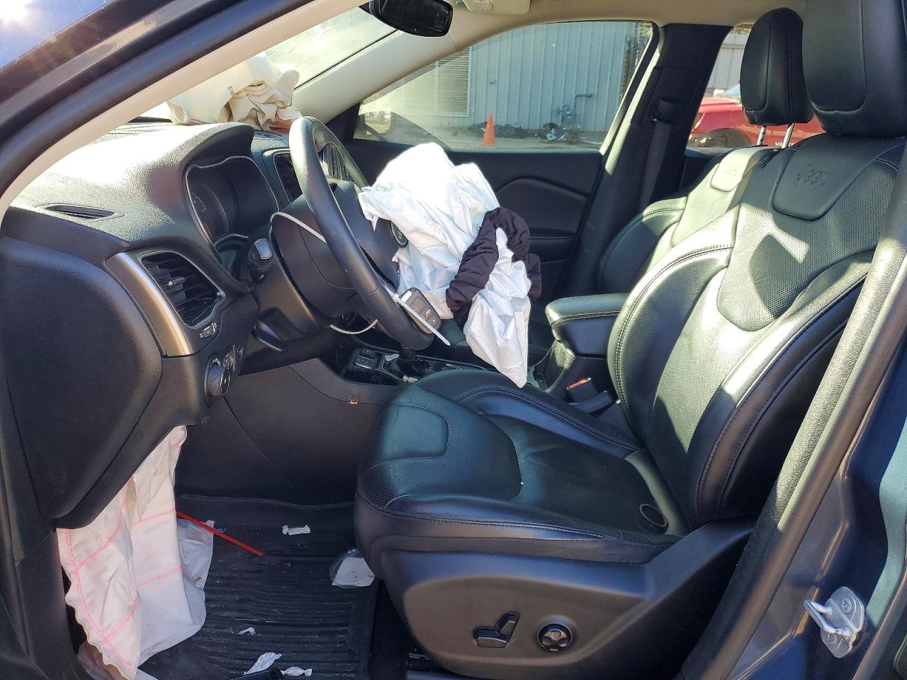 2019 JEEP CHEROKEE LIMITED photo 7