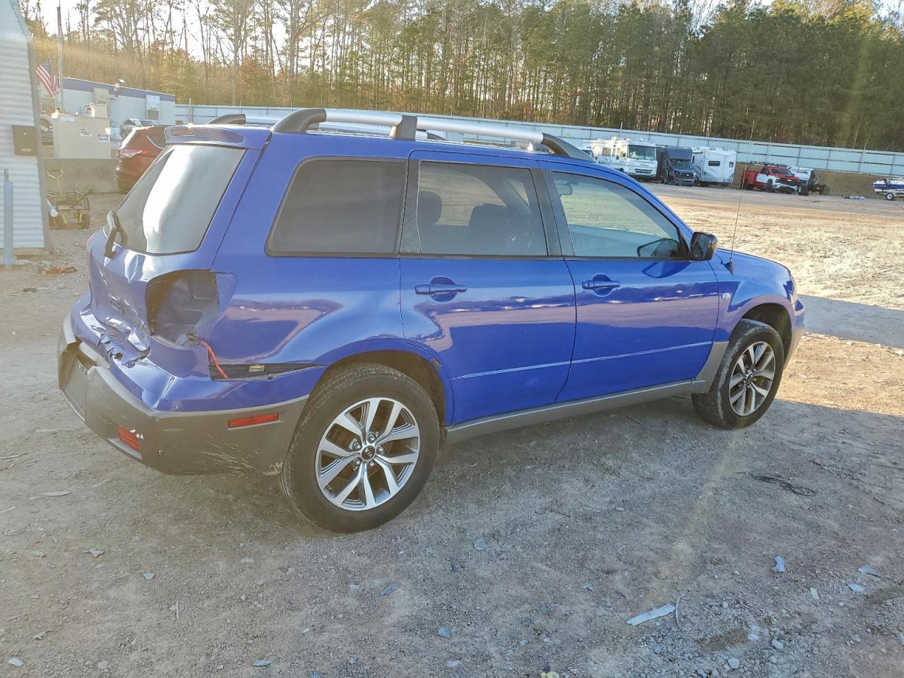 2003 MITSUBISHI OUTLANDER LS photo 3