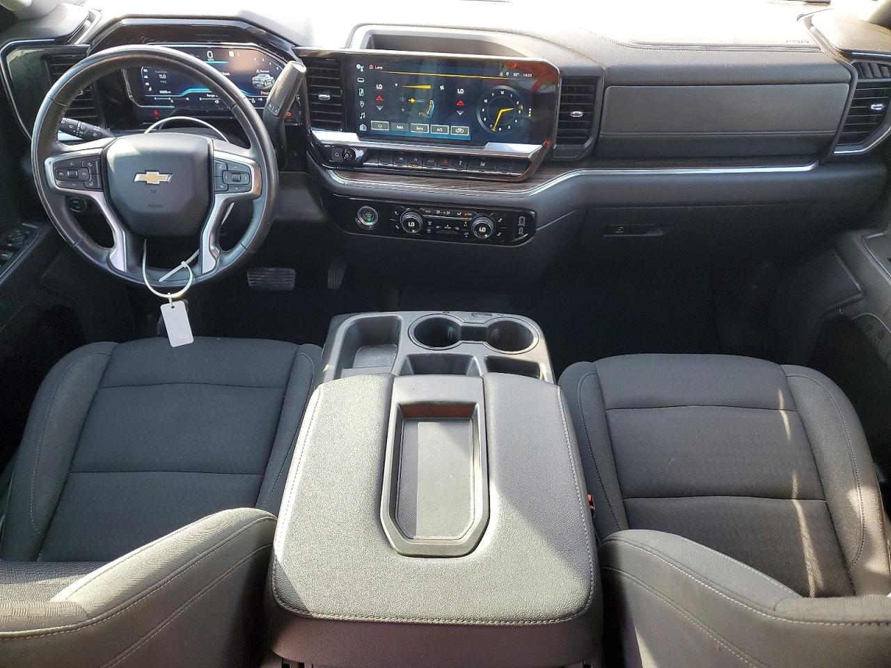 2023 CHEVROLET SILVERADO C1500 LT photo 8