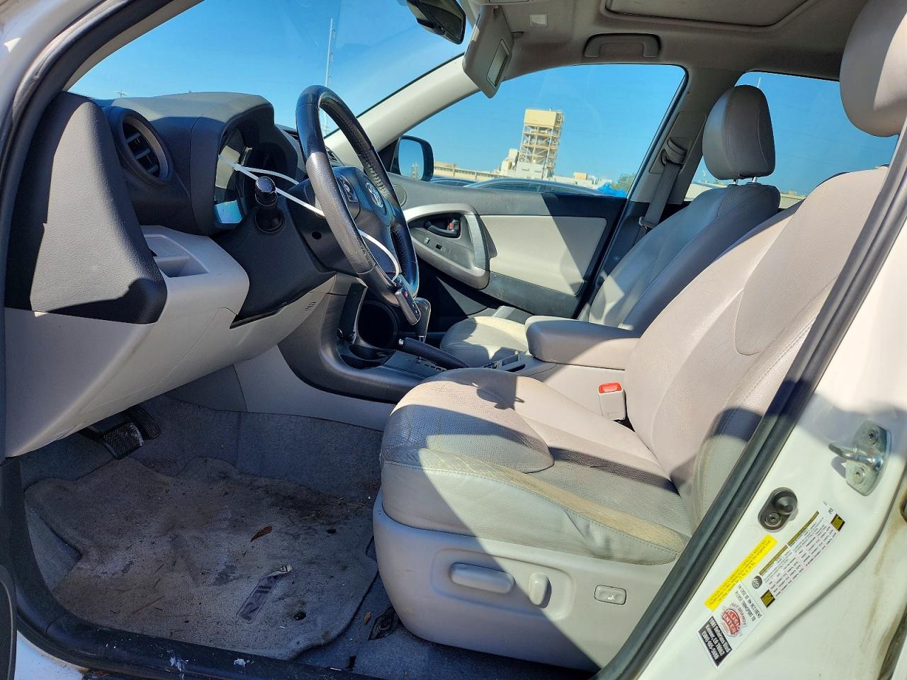 2012 TOYOTA RAV4 LIMITED photo 7