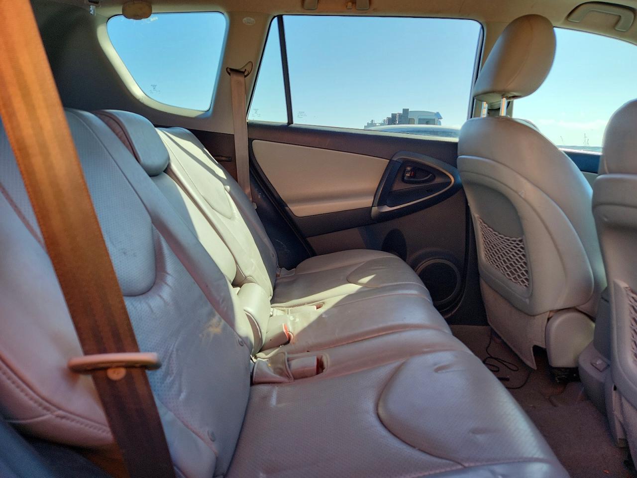 2012 TOYOTA RAV4 LIMITED photo 11