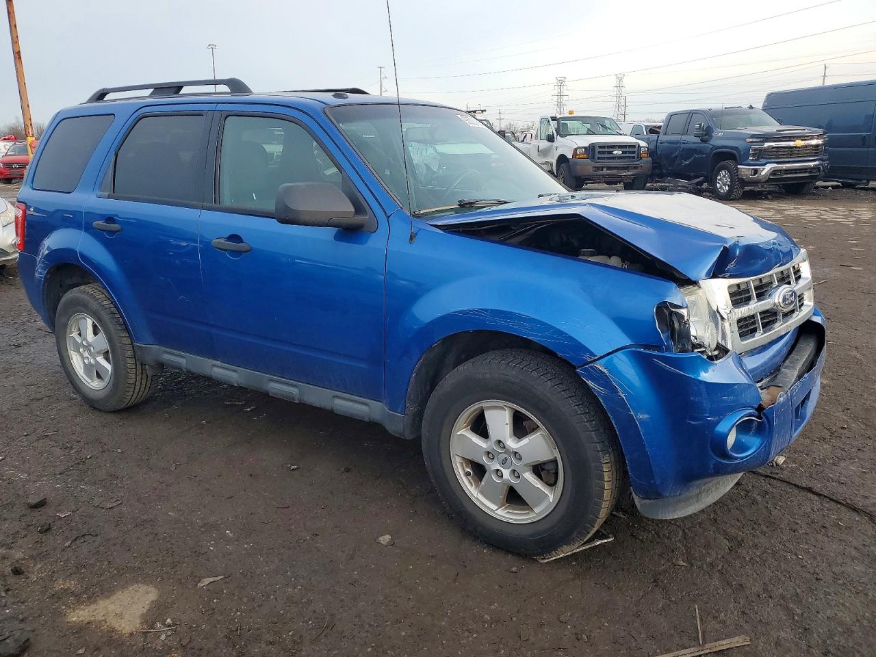 2011 FORD ESCAPE XLT photo 4