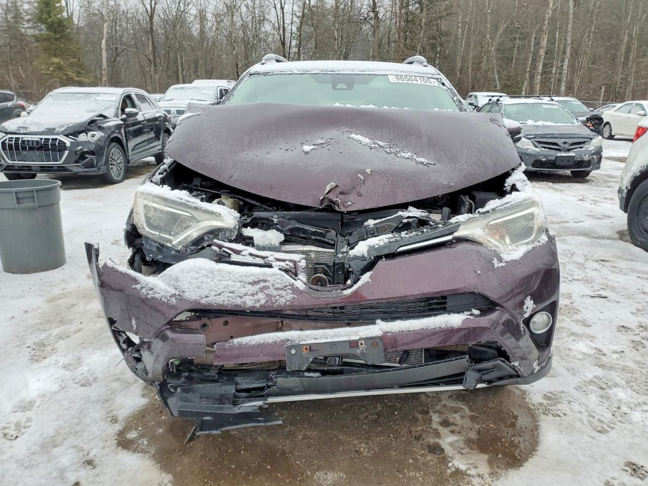 2017 TOYOTA RAV4 XLE photo 5