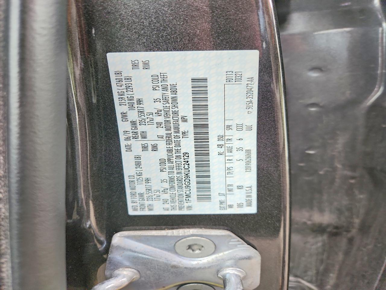 2019 FORD ESCAPE SE photo 25