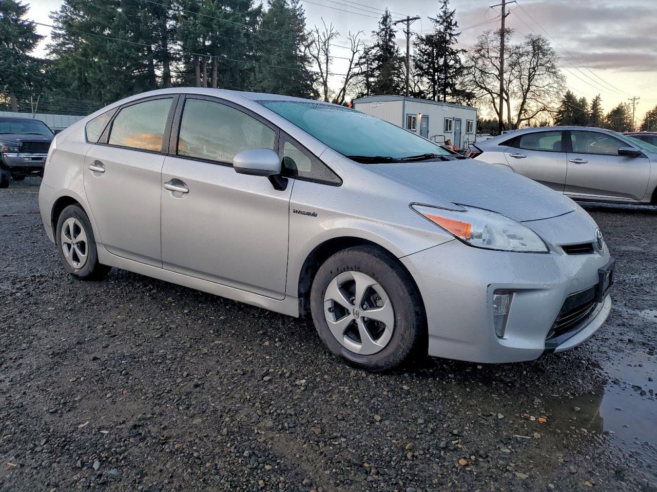2013 TOYOTA PRIUS photo 7