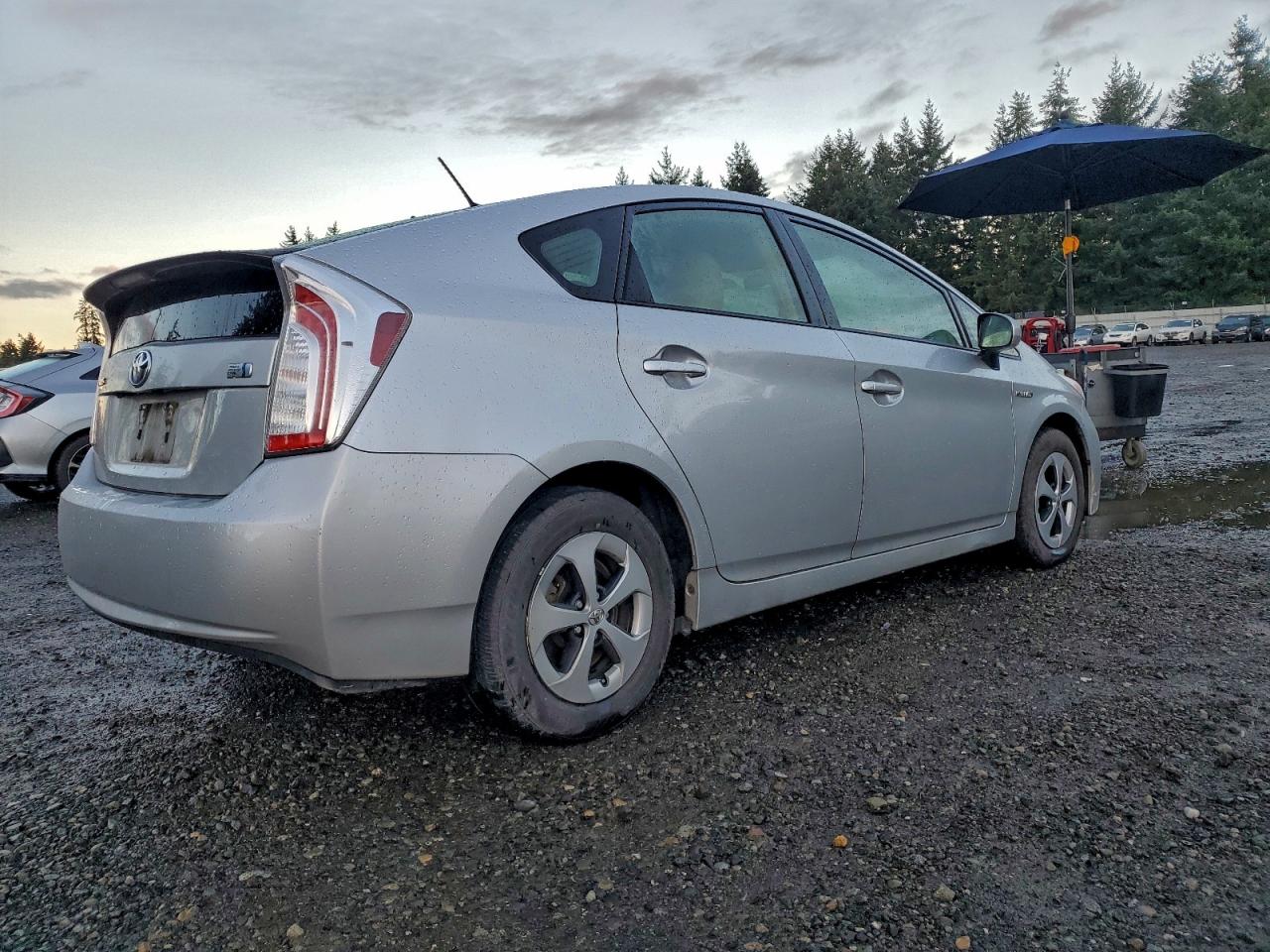 2013 TOYOTA PRIUS photo 5