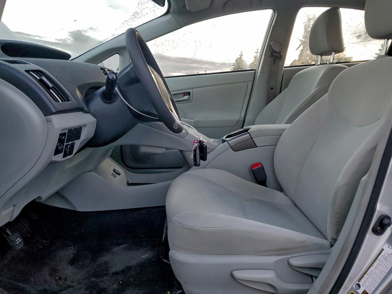 2013 TOYOTA PRIUS photo 13
