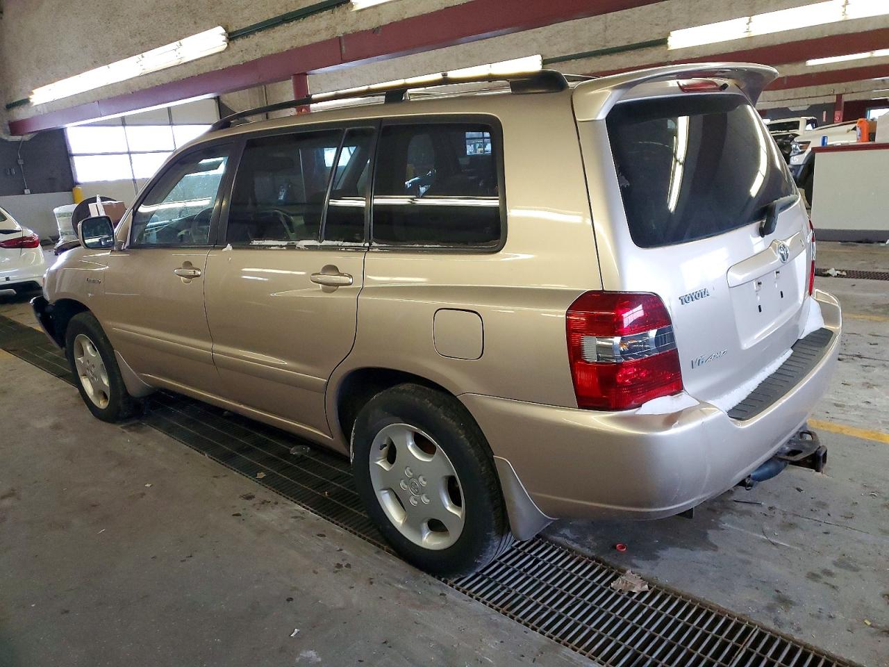 2005 TOYOTA HIGHLANDER LIMITED photo 4