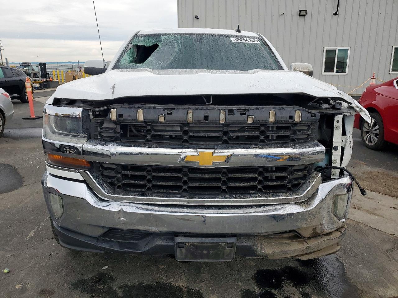 2016 CHEVROLET SILVERADO C1500 LT photo 9