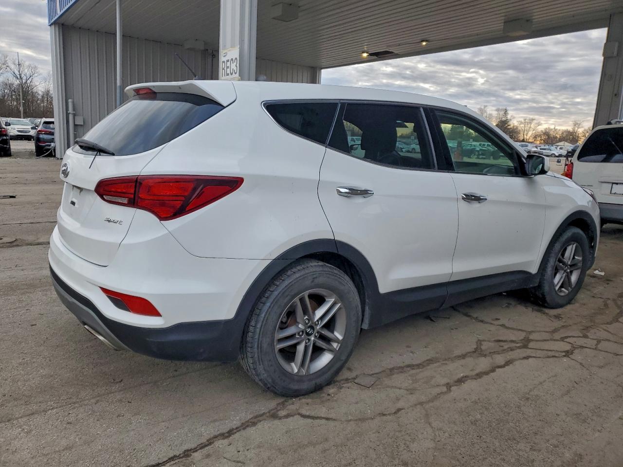 2018 HYUNDAI SANTA FE SPORT photo 3