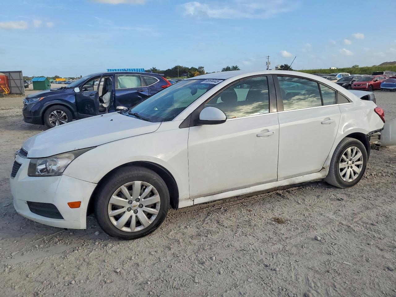 2011 CHEVROLET CRUZE