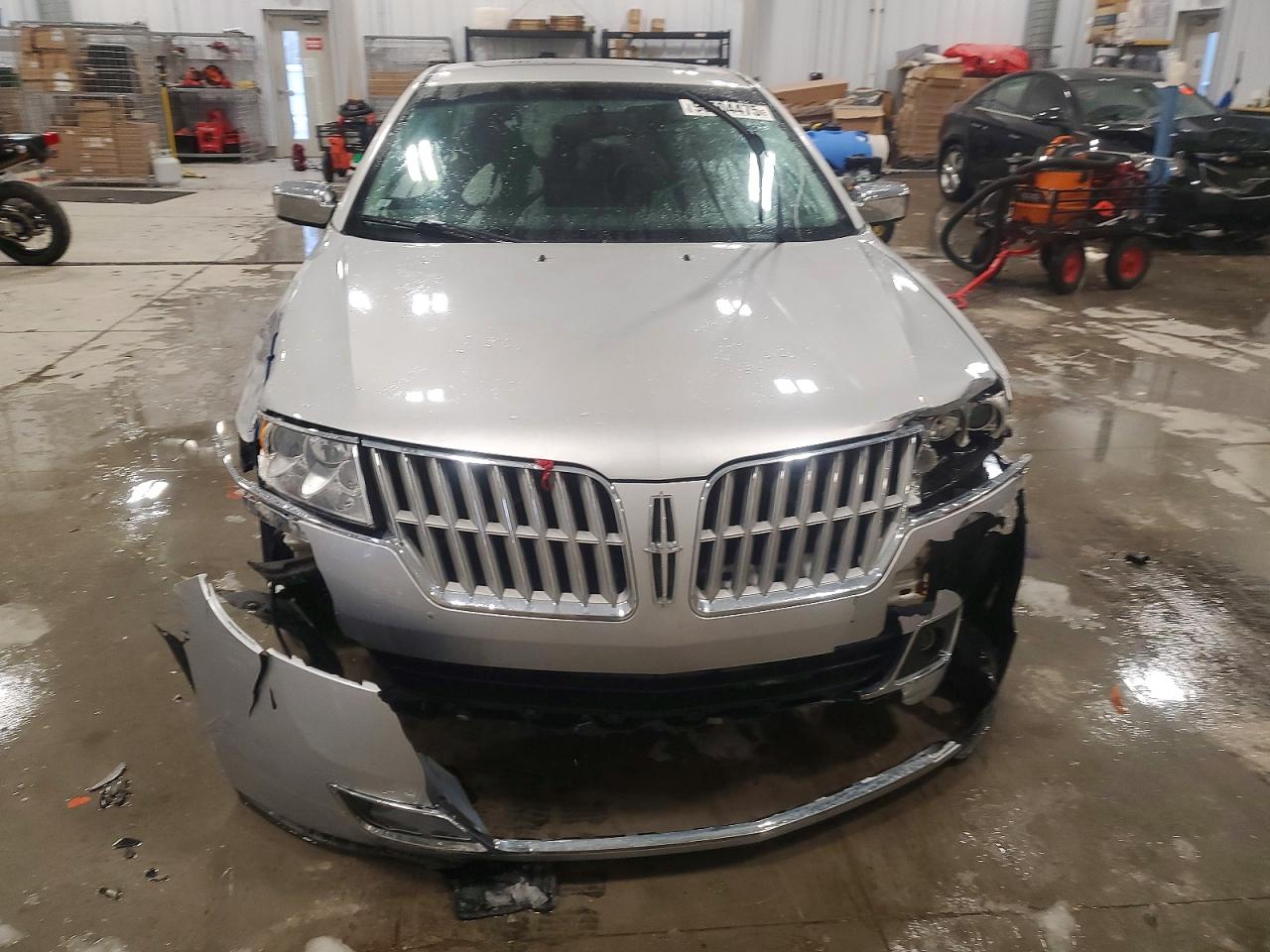 2011 LINCOLN MKZ photo 13