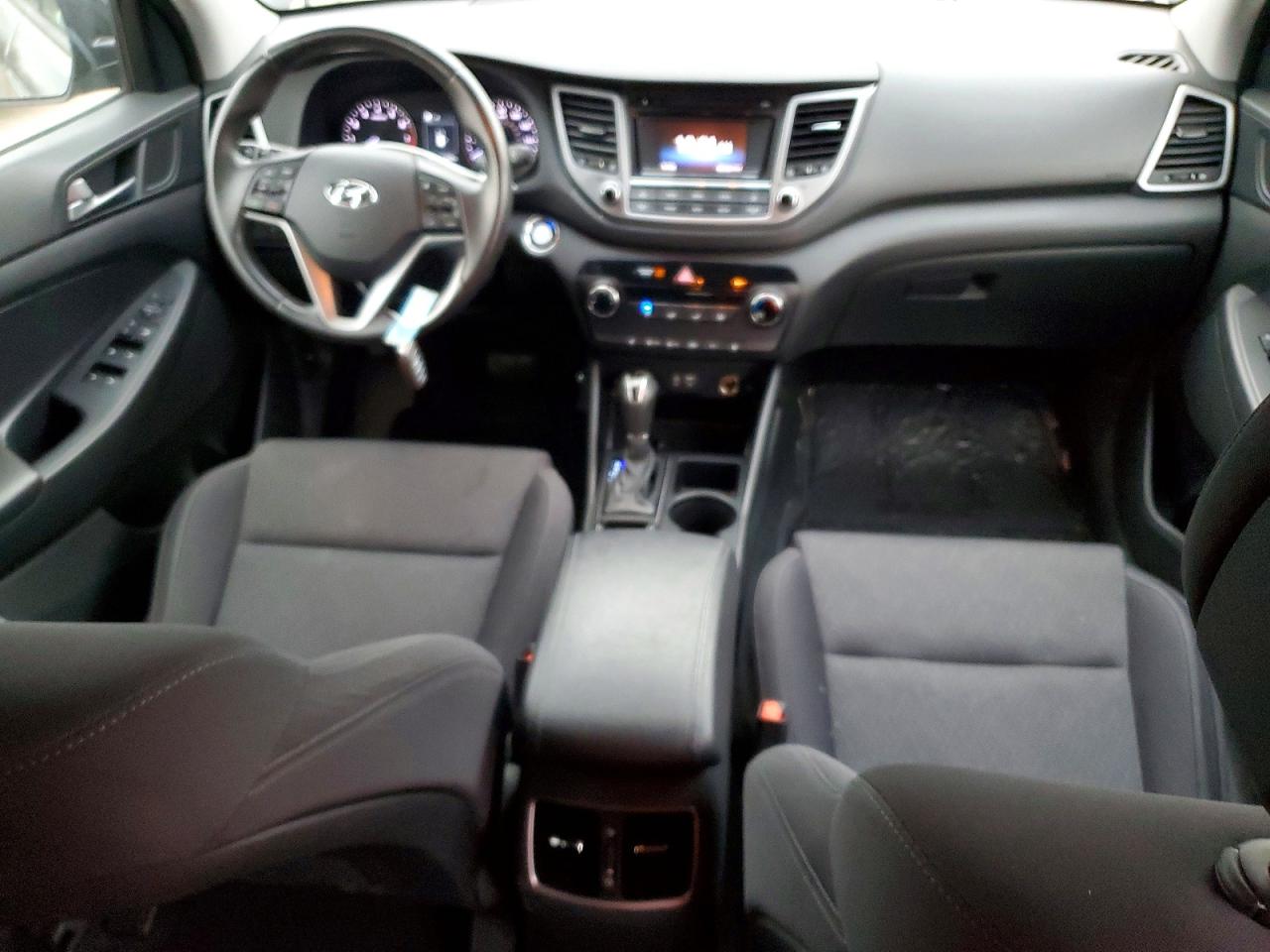 2017 HYUNDAI TUCSON photo 8