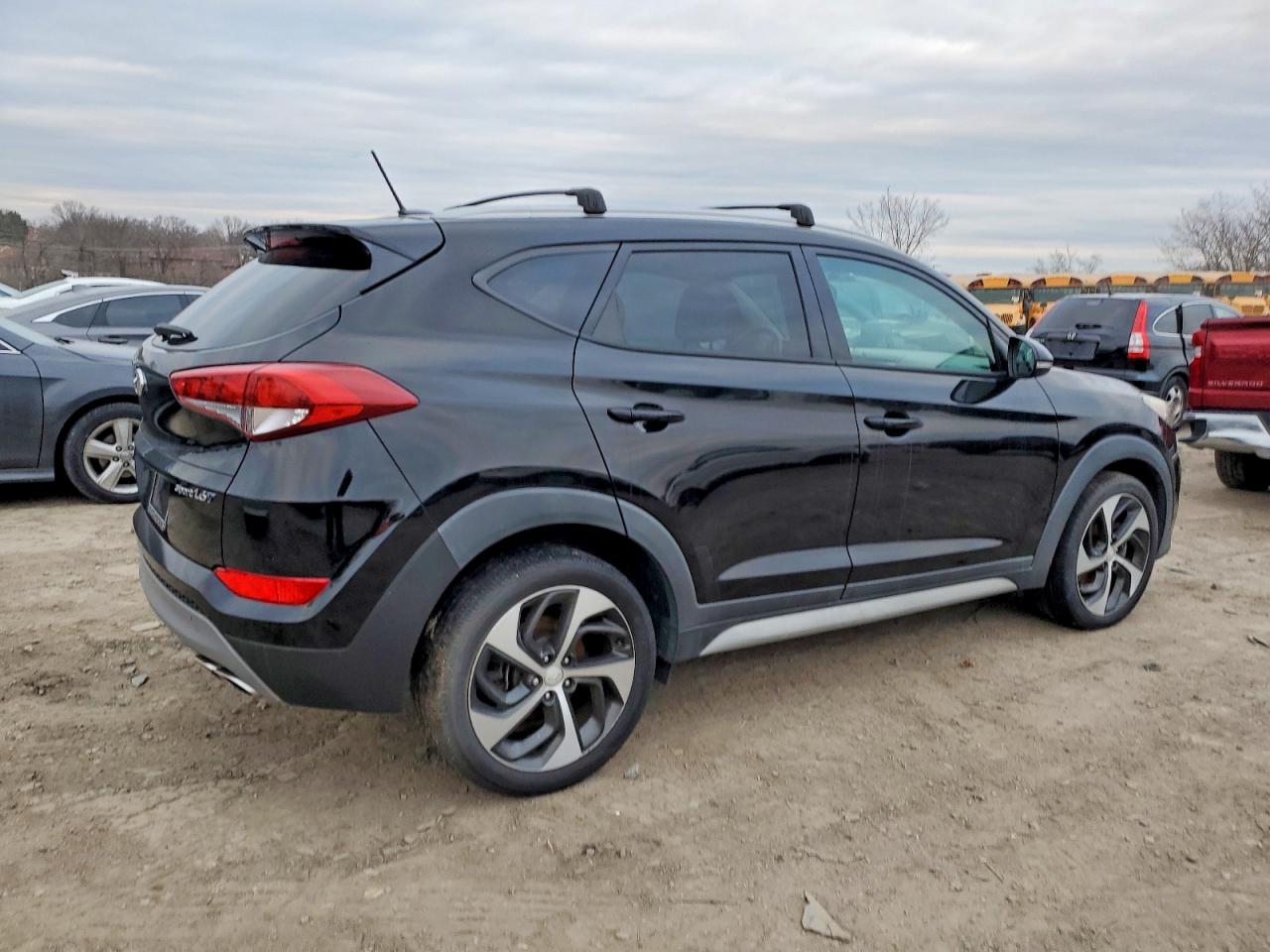 2017 HYUNDAI TUCSON photo 3