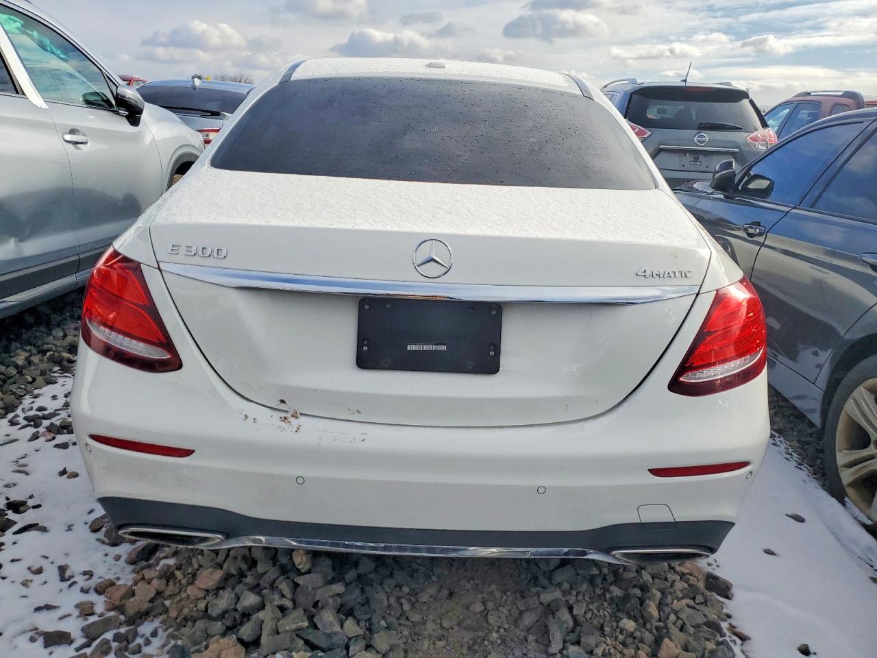 2017 MERCEDES-BENZ E 300 4MATIC photo 6