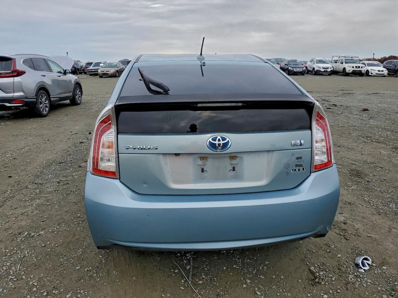 2014 TOYOTA PRIUS photo 6