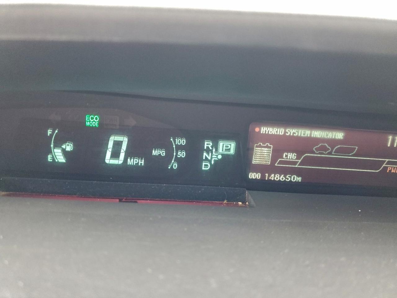 2014 TOYOTA PRIUS photo 9