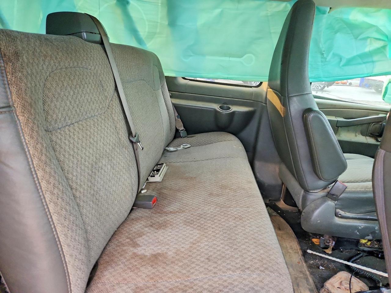 2018 CHEVROLET EXPRESS G3500 LT photo 11