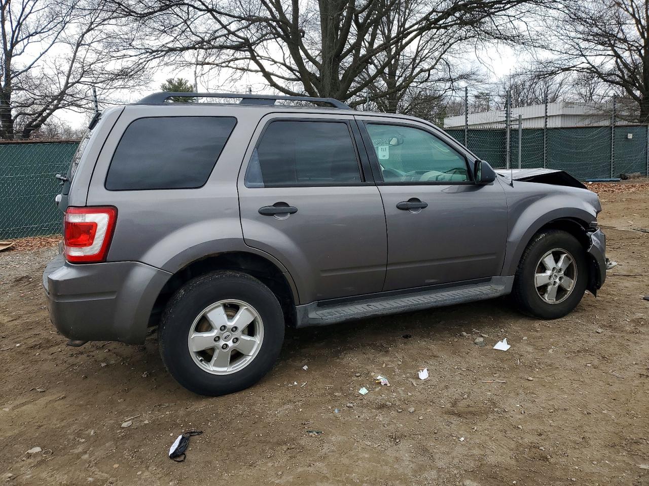 2012 FORD ESCAPE XLT photo 5