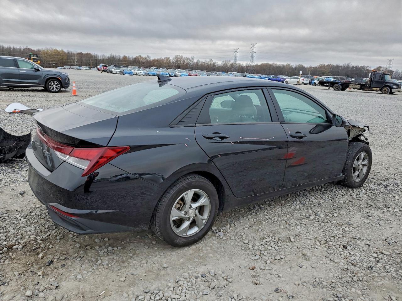 2023 HYUNDAI ELANTRA SE photo 5