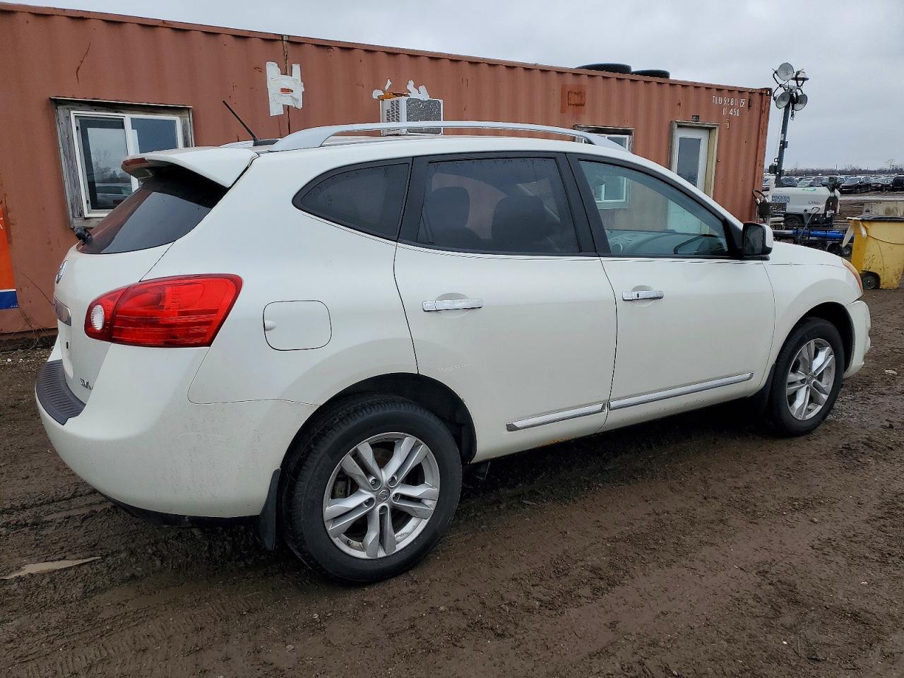 2013 NISSAN ROGUE S photo 3