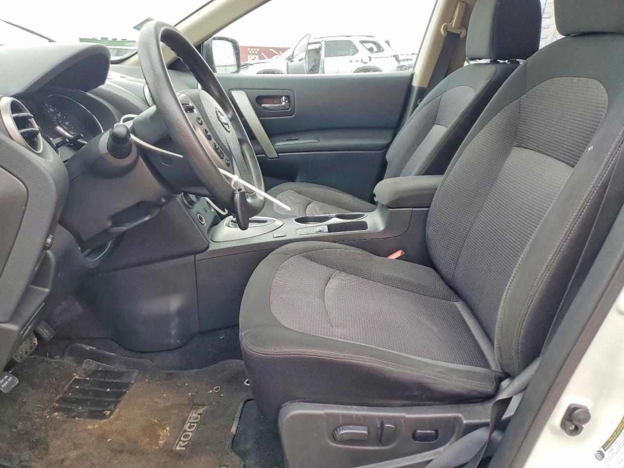 2013 NISSAN ROGUE S photo 7