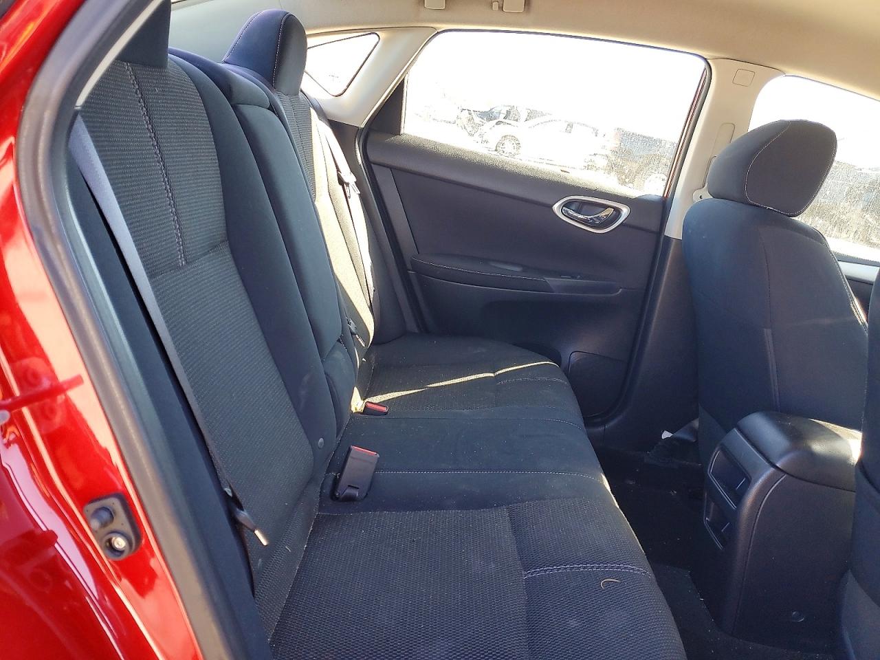2014 NISSAN SENTRA S photo 10