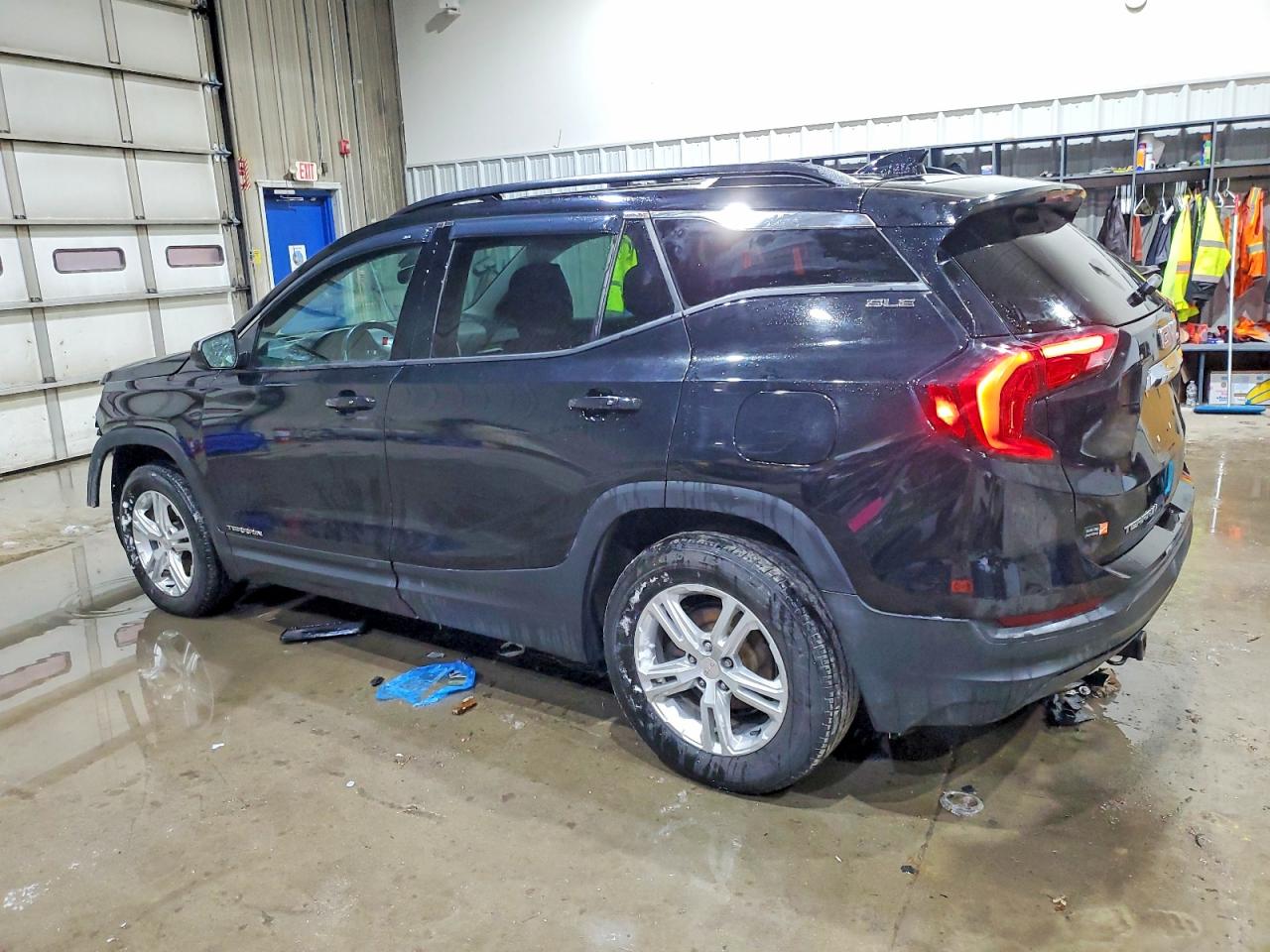 2020 GMC TERRAIN SLE photo 3