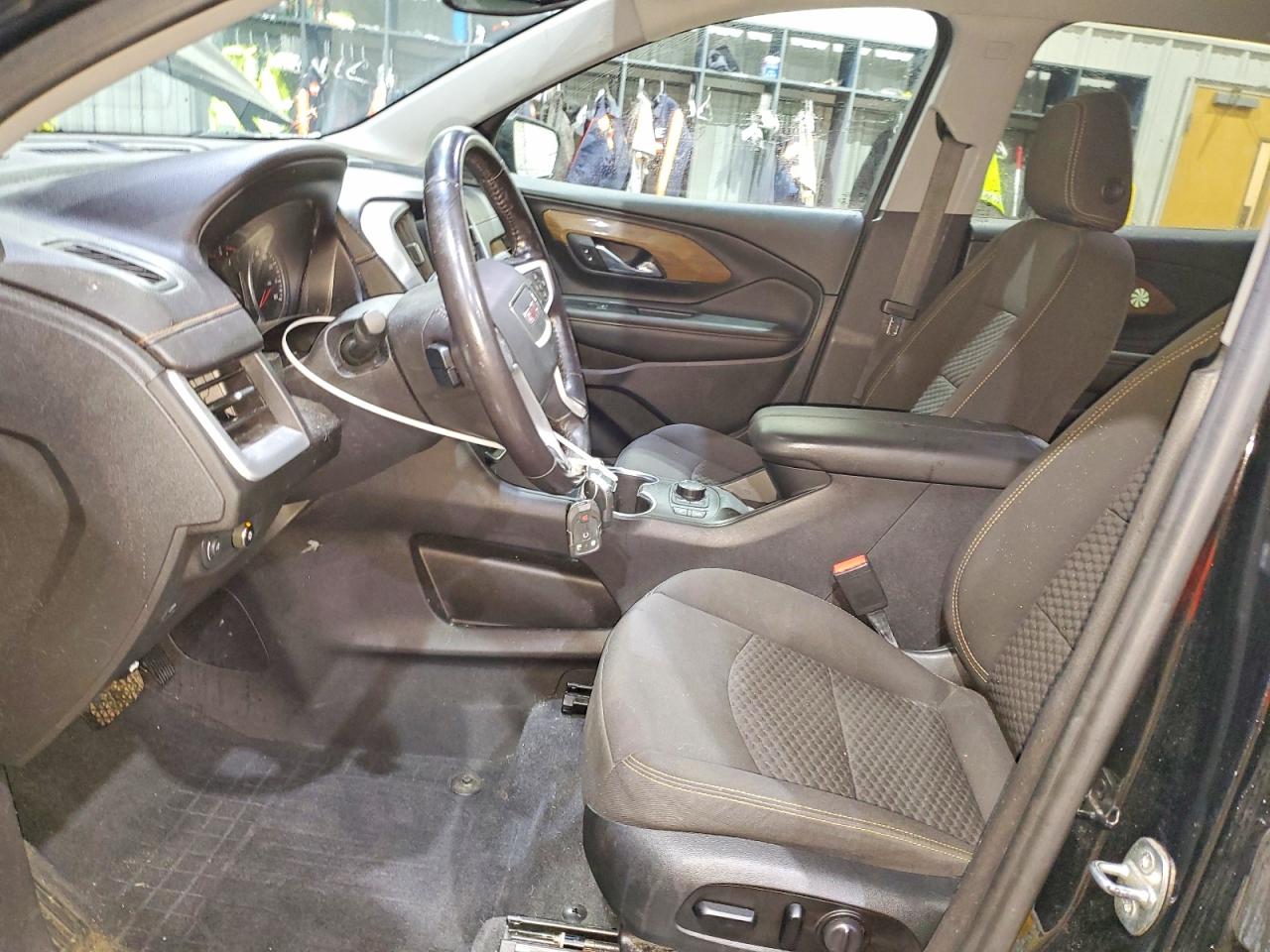 2020 GMC TERRAIN SLE photo 13