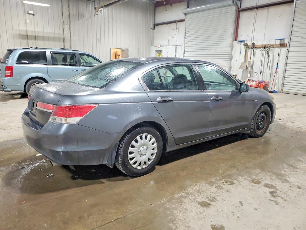 2011 HONDA ACCORD LX photo 3
